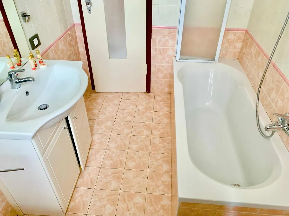Casa Rosanna - Your Home In Como 0*,  Italy